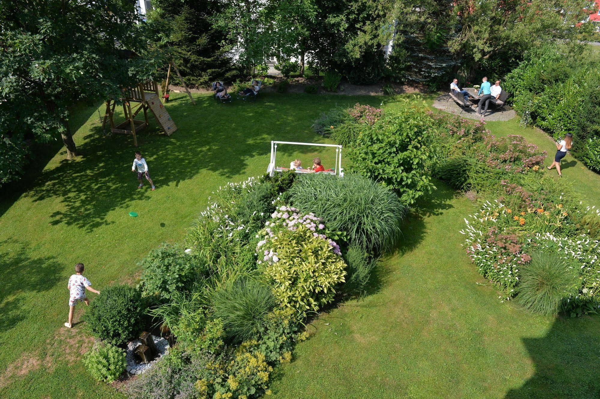 Hotel Schoengarten Garni ลินเดา ภายนอก รูปภาพ